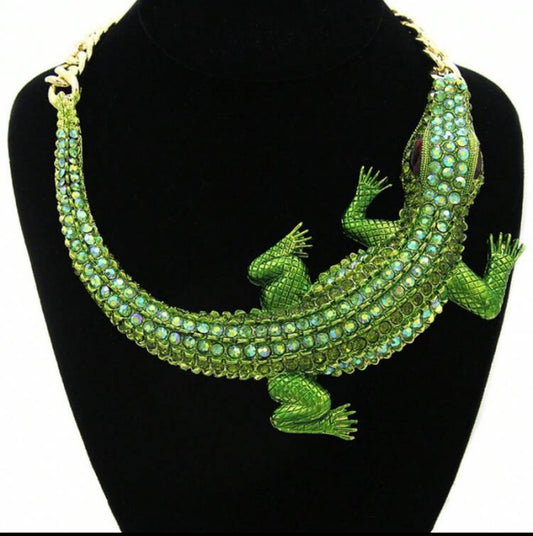 Halloween Exaggerated Large Crocodile Necklace Animal Design Party Jewelry Gift