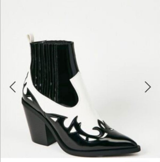 WESTERN ANKLE BOOTS