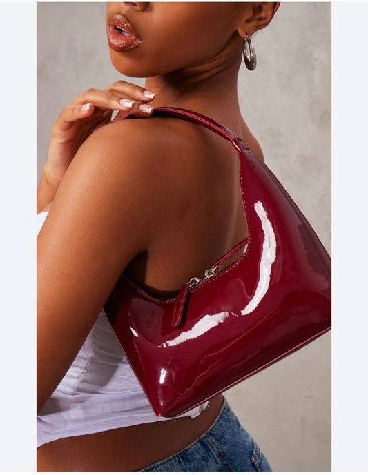 BURGUNDY PATENT SIMPLE STRUCTURED DOUBLE ZIP SHOULDER BAG