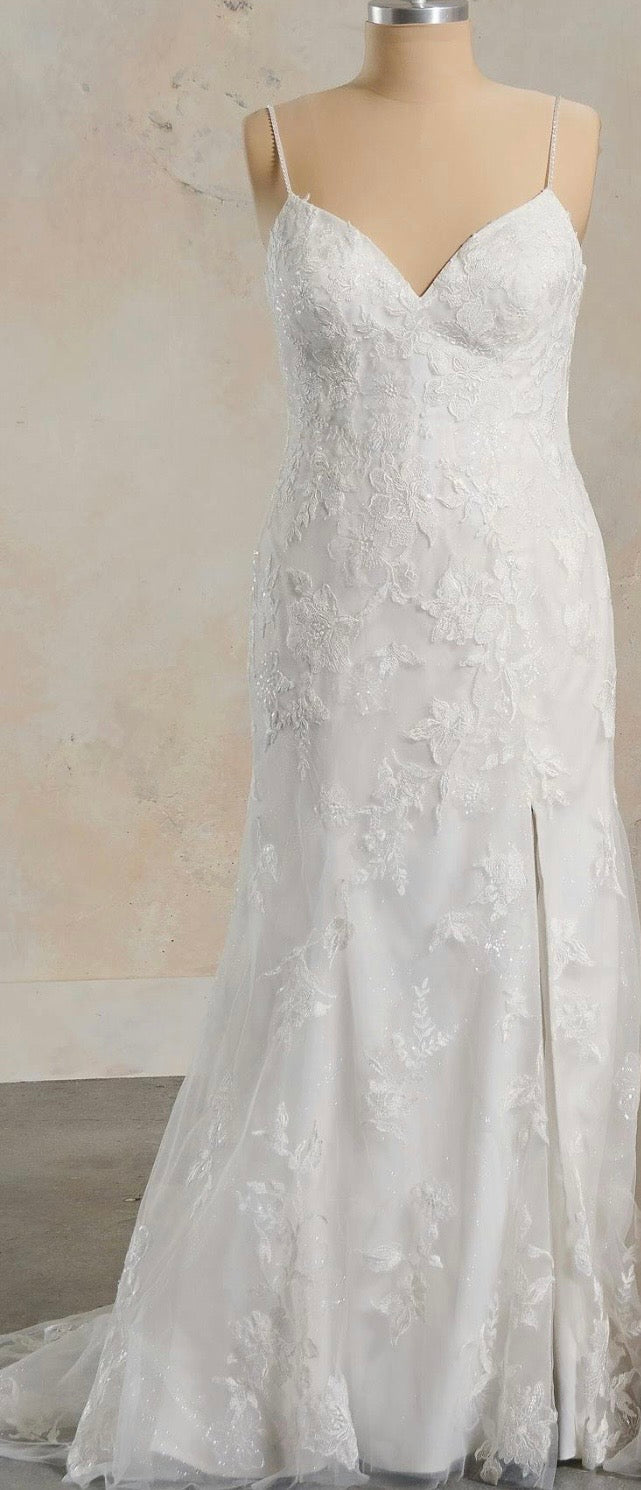 PLUS SIZE WEDDING DRESS