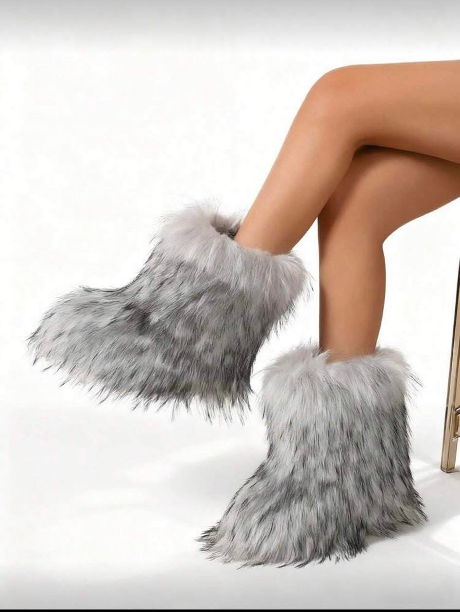 FUR BOOTS